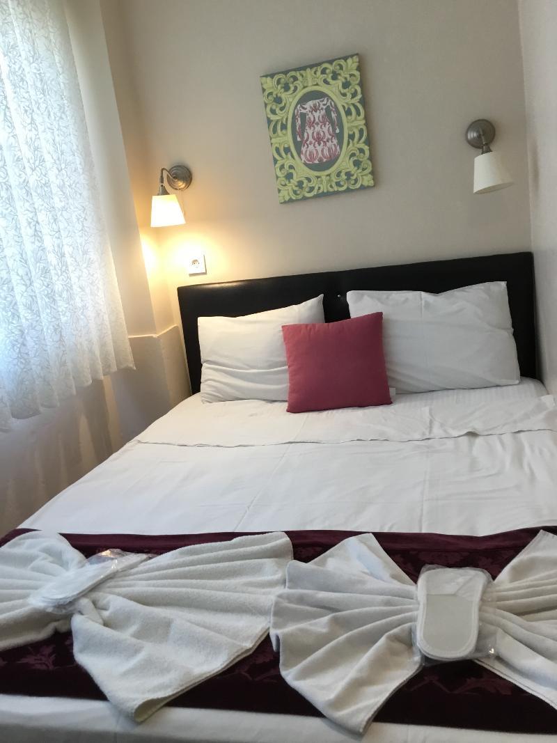 Berce Hotel อิสตันบูล ภายนอก รูปภาพ