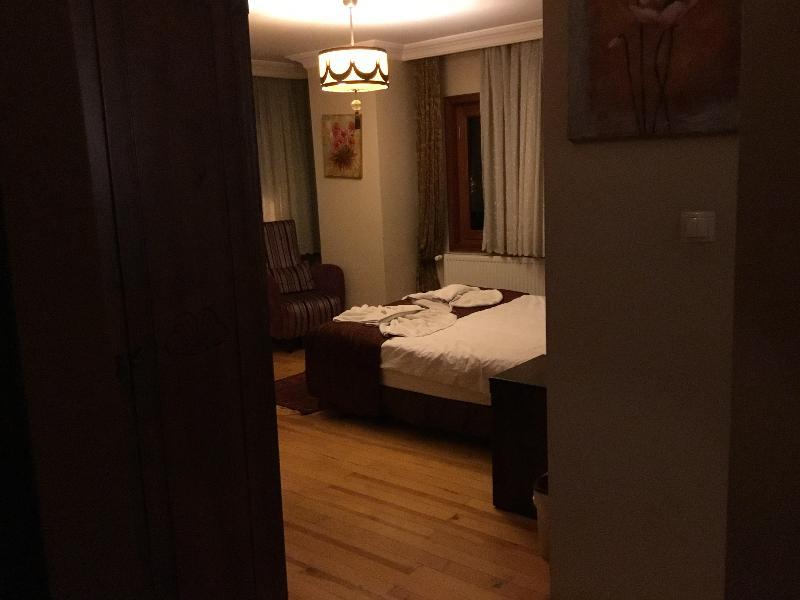 Berce Hotel อิสตันบูล ภายนอก รูปภาพ